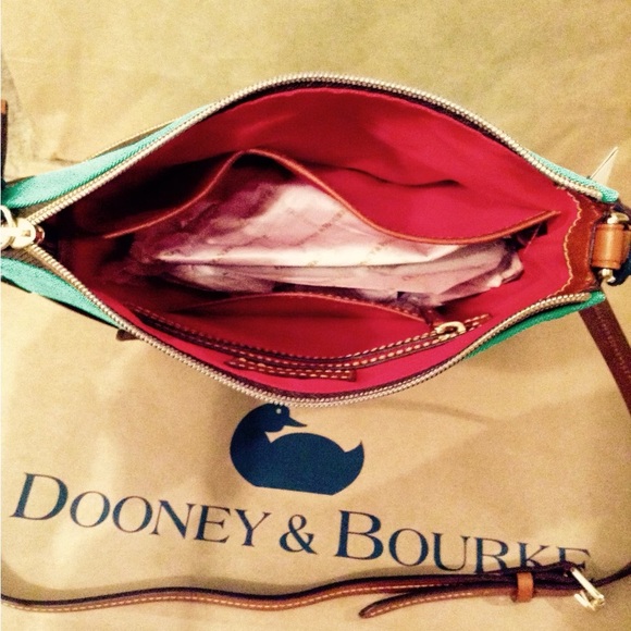 NWT Dooney & Bourke Nylon Crossbody Bag - Picture 5 of 5